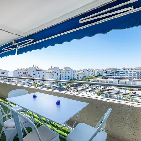 In Puerto Banus With Pool Views And Parking Apartment