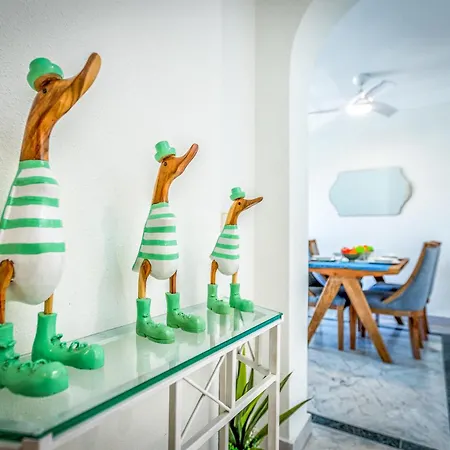 In Puerto Banus With Pool Views And Parking Марбелья